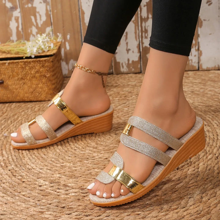 Oríana Vacation Wedge Sandals