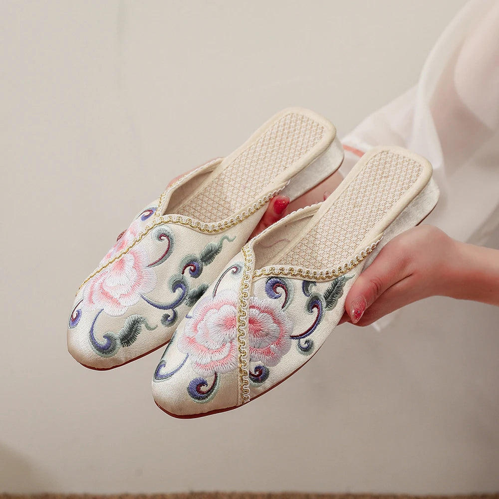 Valéntina's Dynasty Embroidered Mules